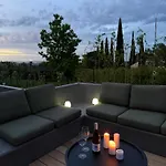 Avec Piscine A Debordement